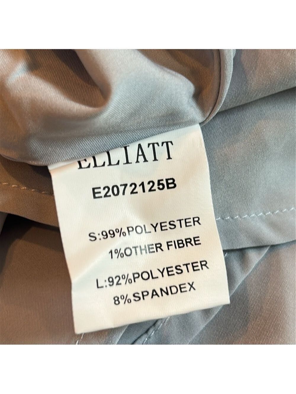 Elliatt Laquat Skirt in Multi Floral NWT Size XS - Picture 10 of 10